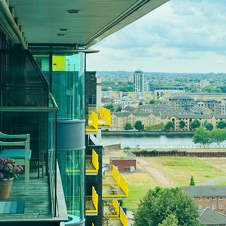 Modern 2Bed 2Bath Apartment Canary Wharf - Upto 5 Person Londres Extérieur photo