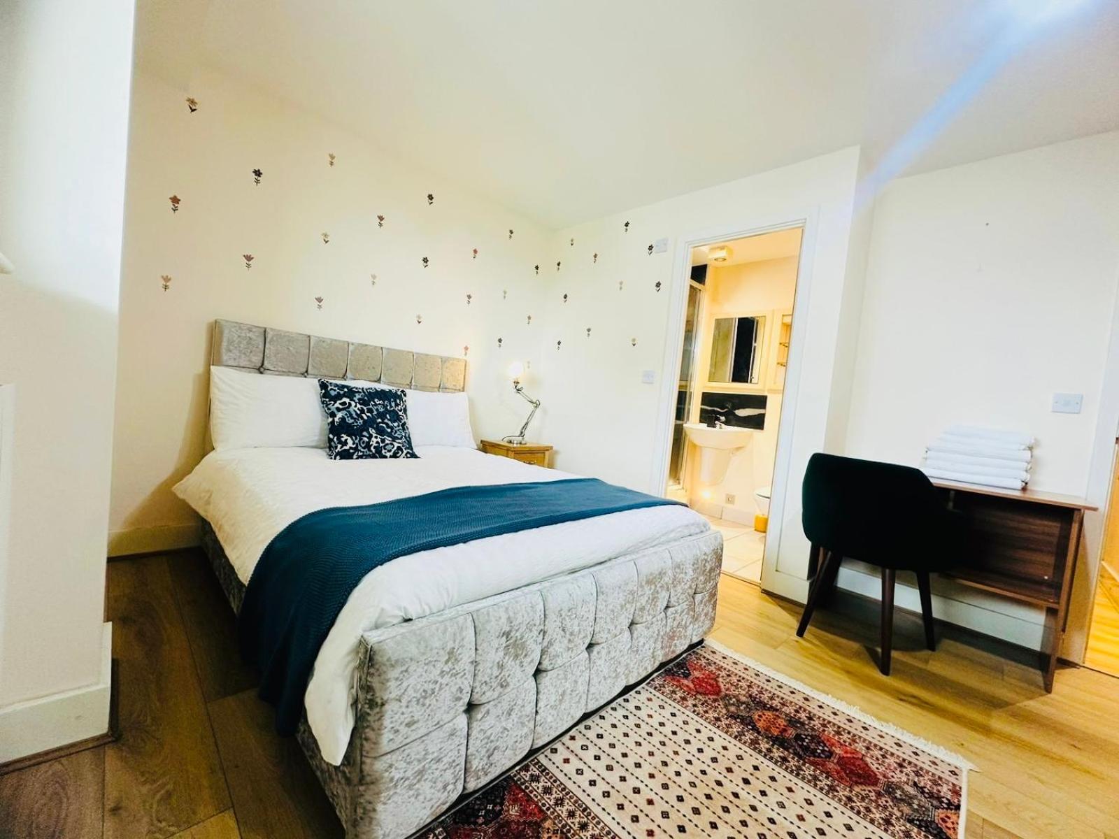 Modern 2Bed 2Bath Apartment Canary Wharf - Upto 5 Person Londres Extérieur photo