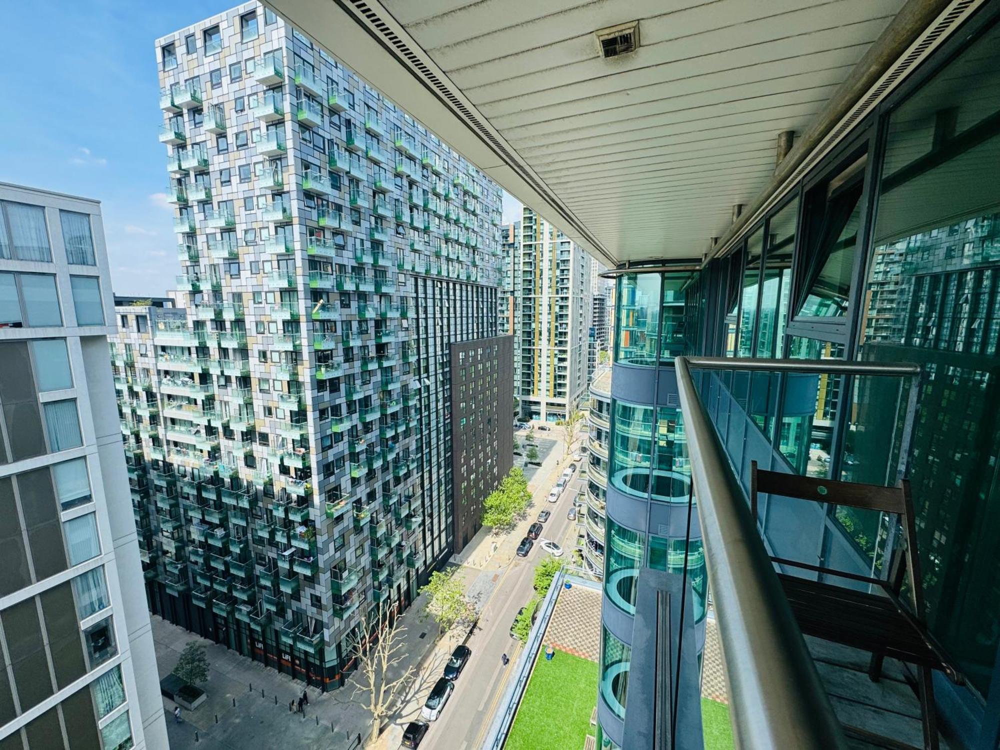 Modern 2Bed 2Bath Apartment Canary Wharf - Upto 5 Person Londres Extérieur photo