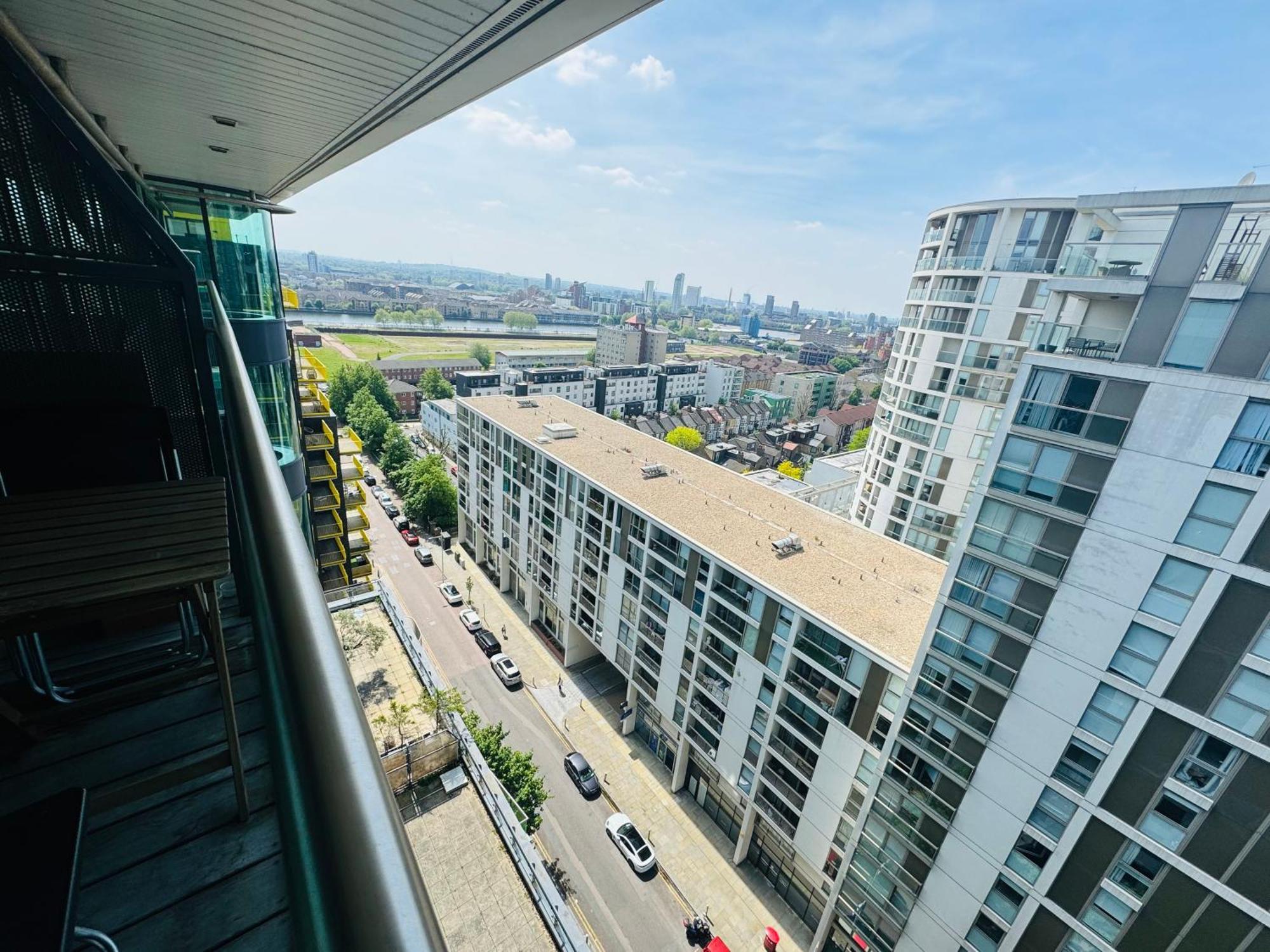 Modern 2Bed 2Bath Apartment Canary Wharf - Upto 5 Person Londres Extérieur photo