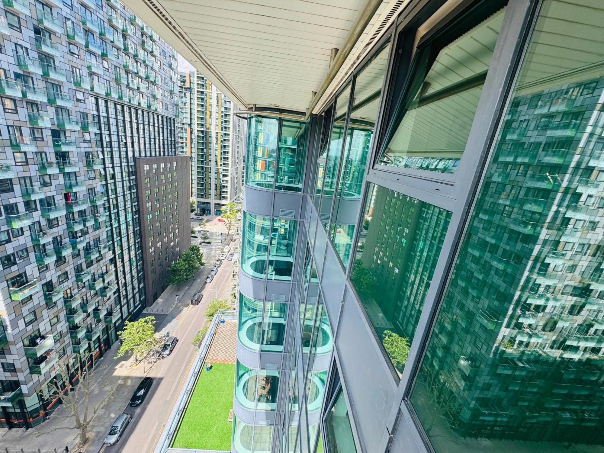 Modern 2Bed 2Bath Apartment Canary Wharf - Upto 5 Person Londres Extérieur photo